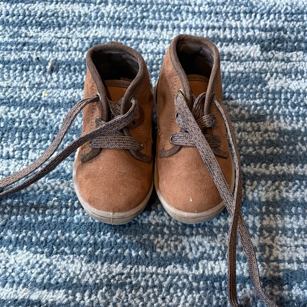 Simple Joys by Carters Toddler Boys size 7 Chukka Style Brown Suede Boots - Picture 6 of 6